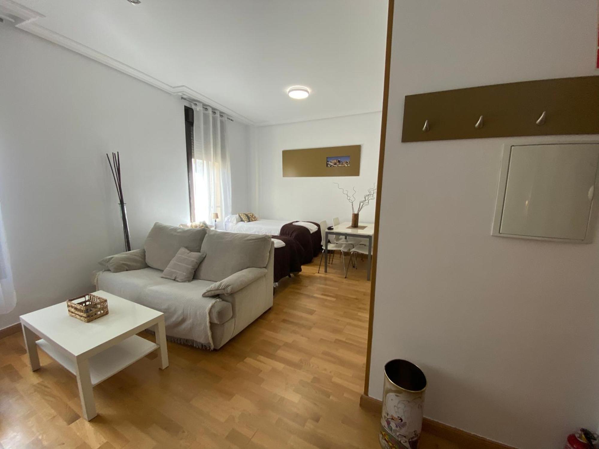 Apartamentos กาเซเรส ภายนอก รูปภาพ
