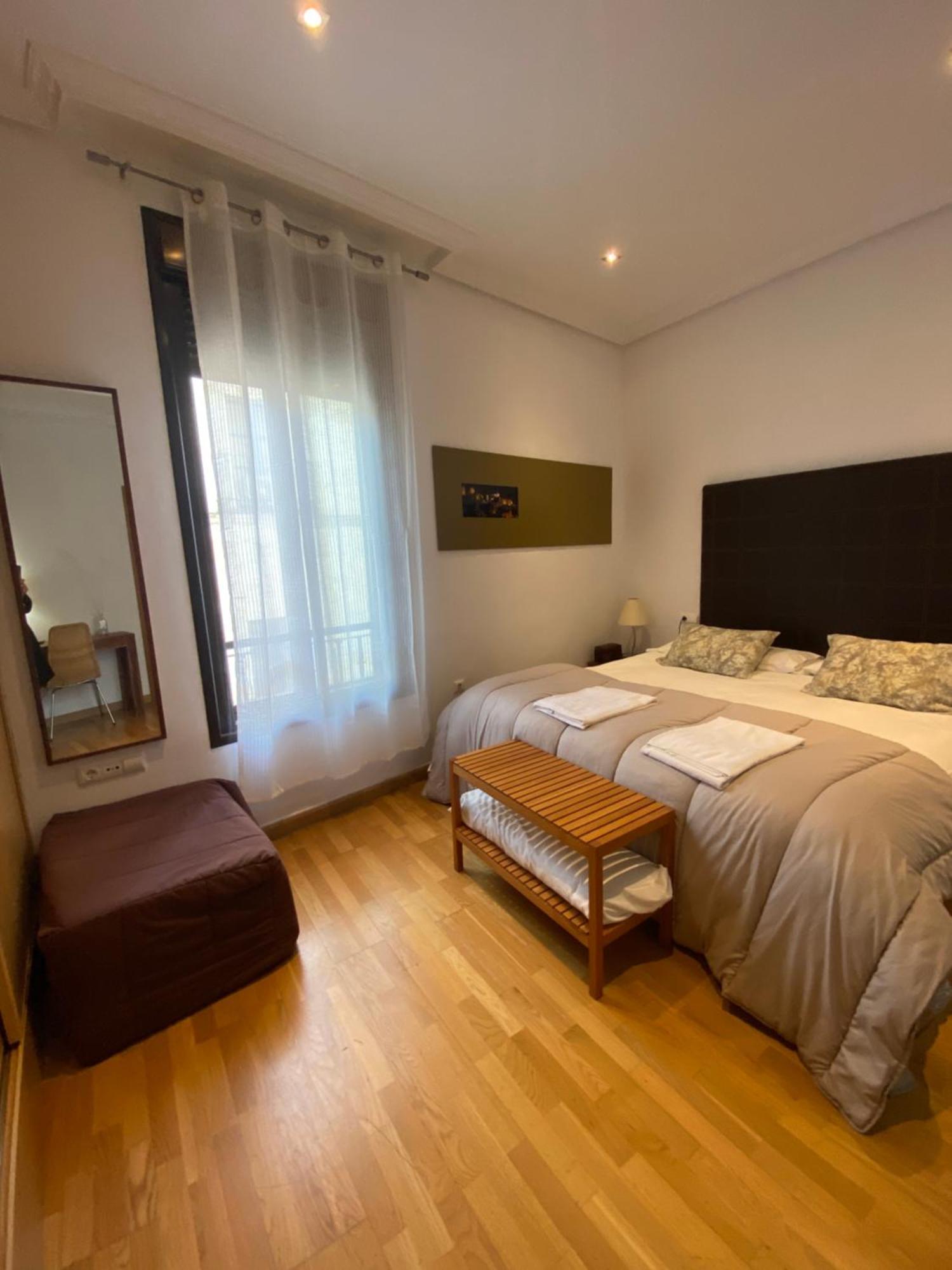 Apartamentos กาเซเรส ภายนอก รูปภาพ