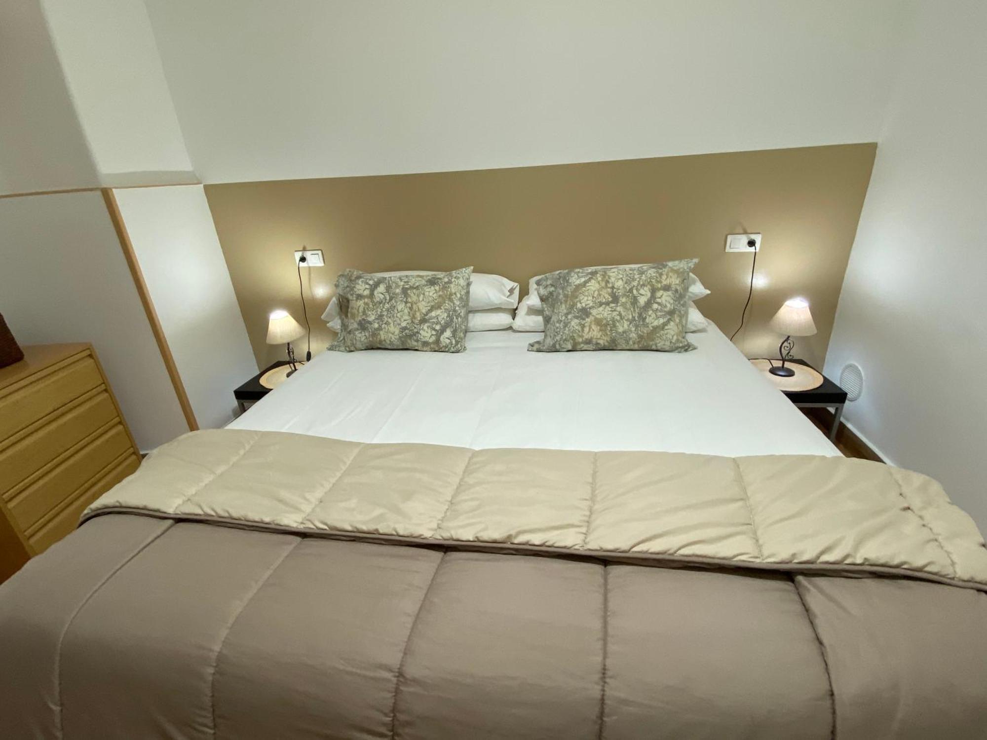 Apartamentos กาเซเรส ภายนอก รูปภาพ