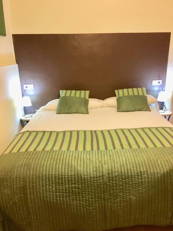 Apartamentos กาเซเรส ภายนอก รูปภาพ